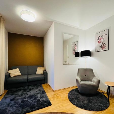 Stylish Apartment Naehe Hbf-Tiefgarage-Lift Hannover Bagian luar foto