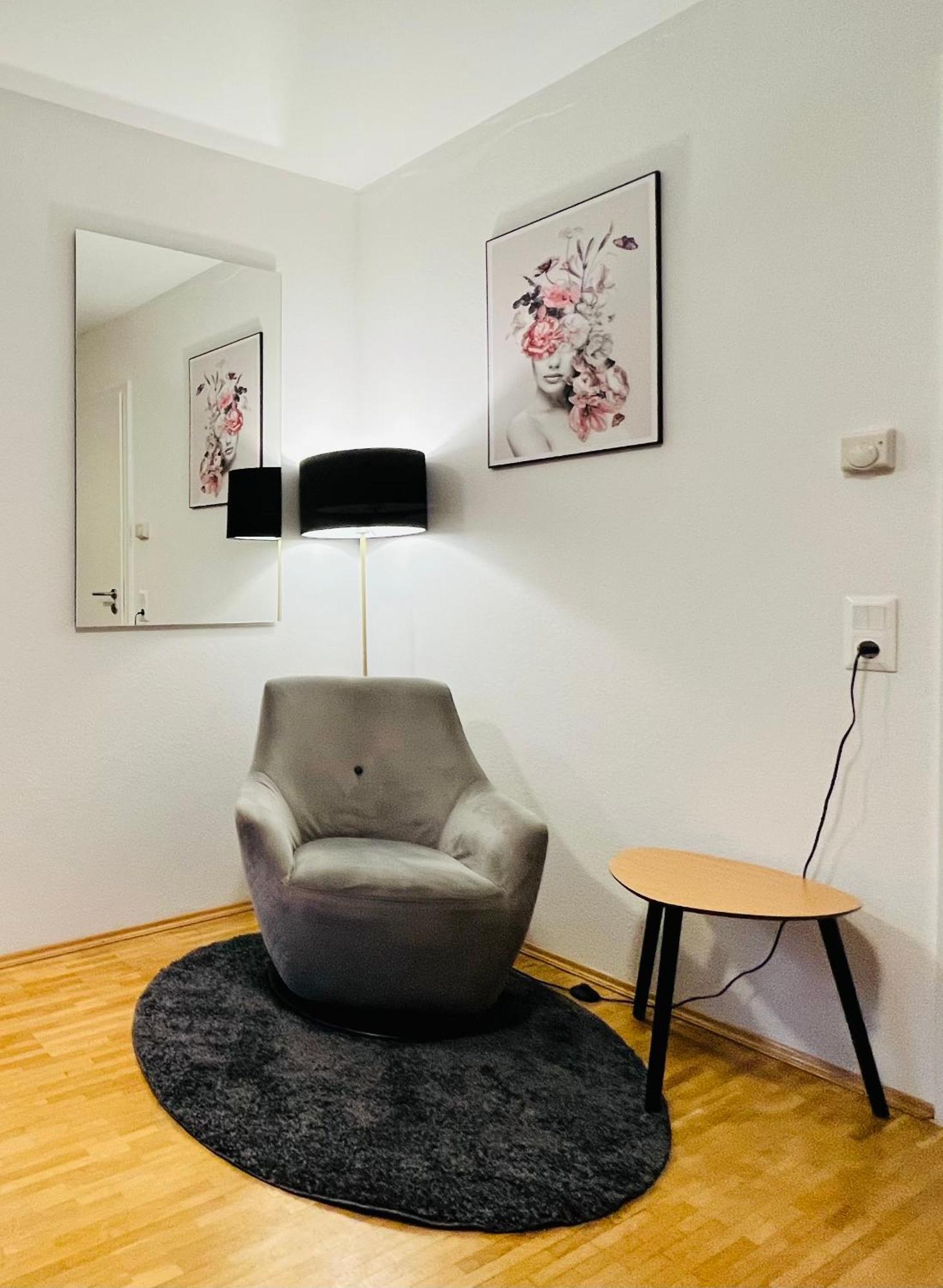 Stylish Apartment Naehe Hbf-Tiefgarage-Lift Hannover Bagian luar foto