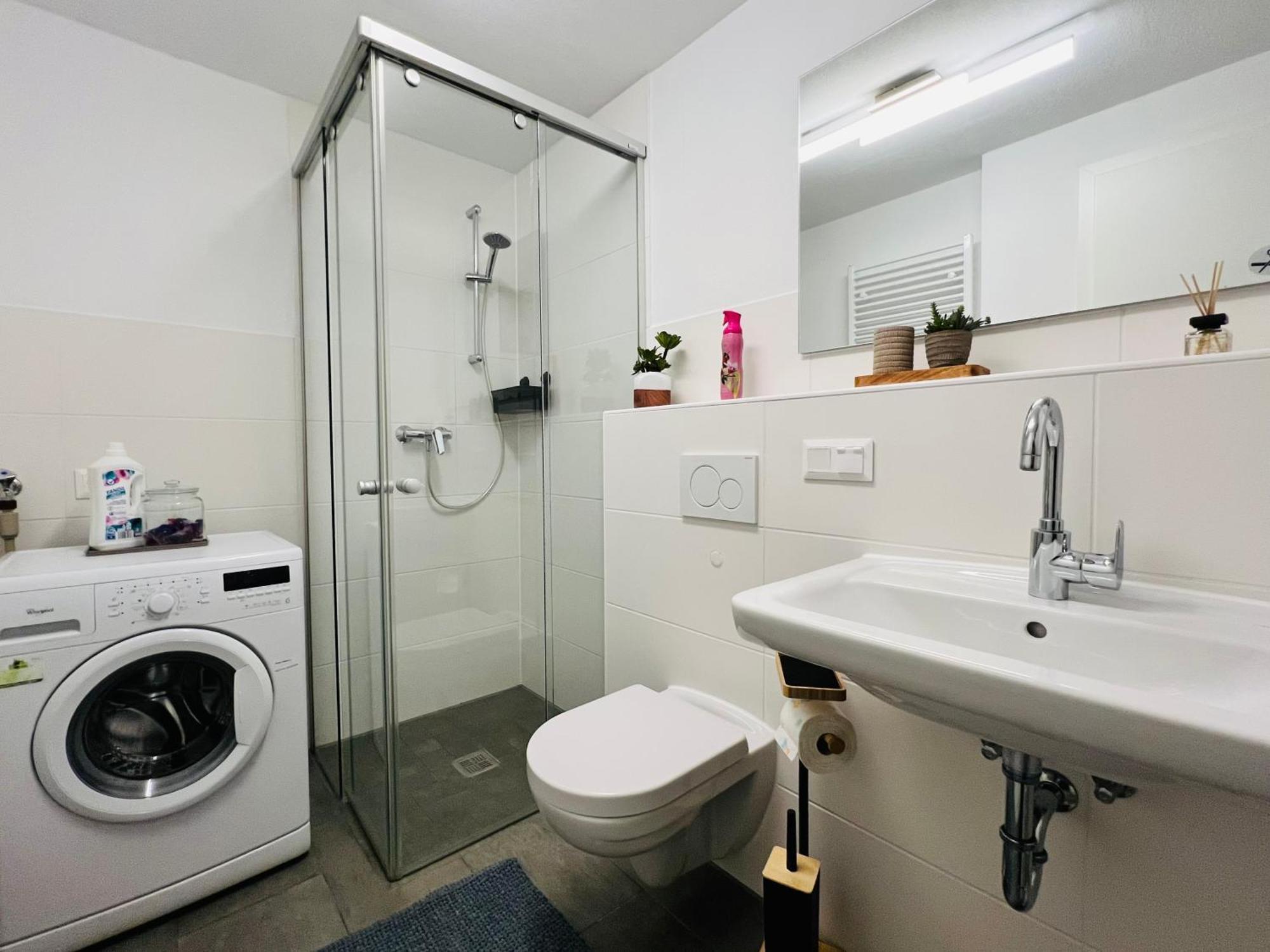 Stylish Apartment Naehe Hbf-Tiefgarage-Lift Hannover Bagian luar foto