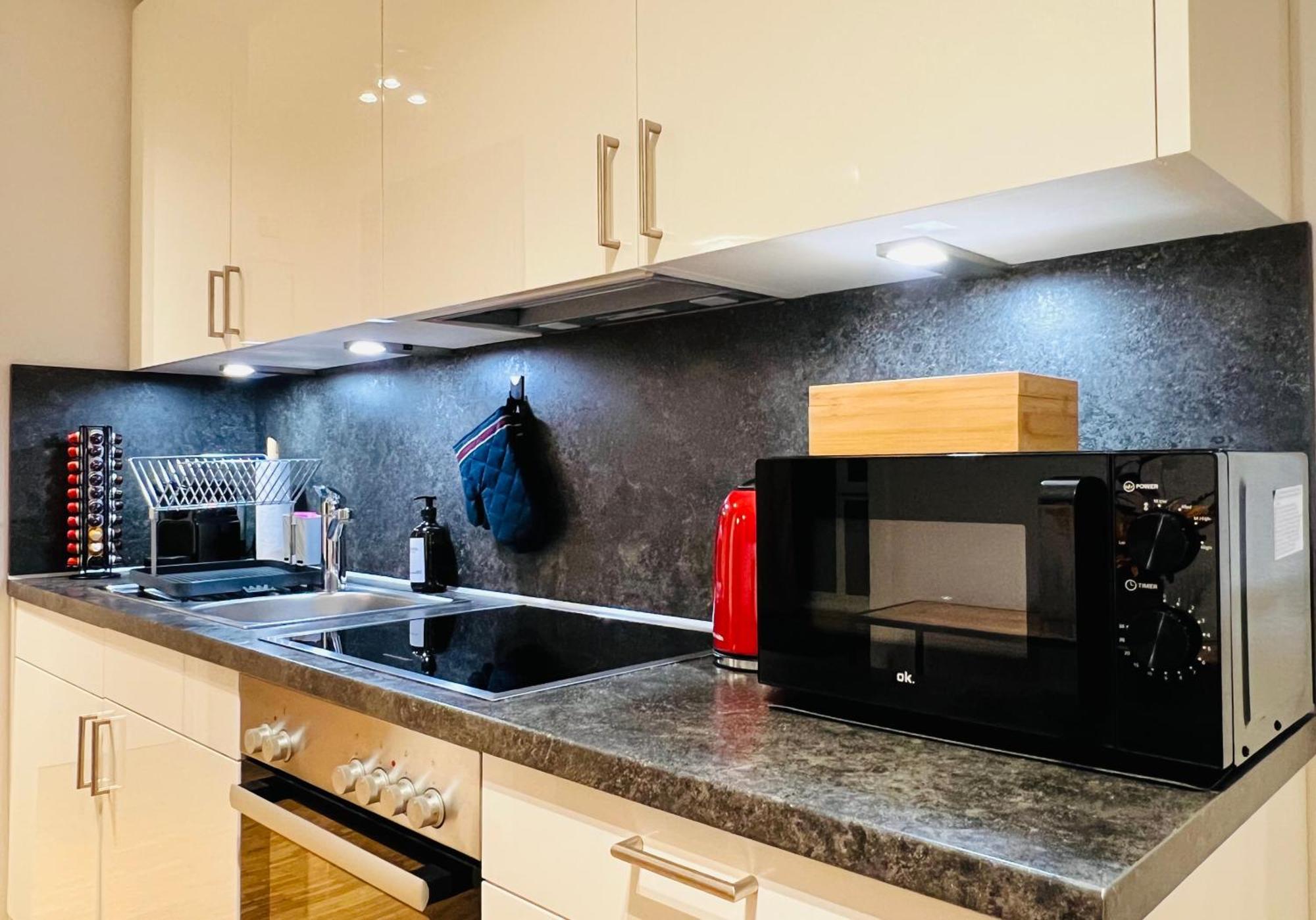 Stylish Apartment Naehe Hbf-Tiefgarage-Lift Hannover Bagian luar foto